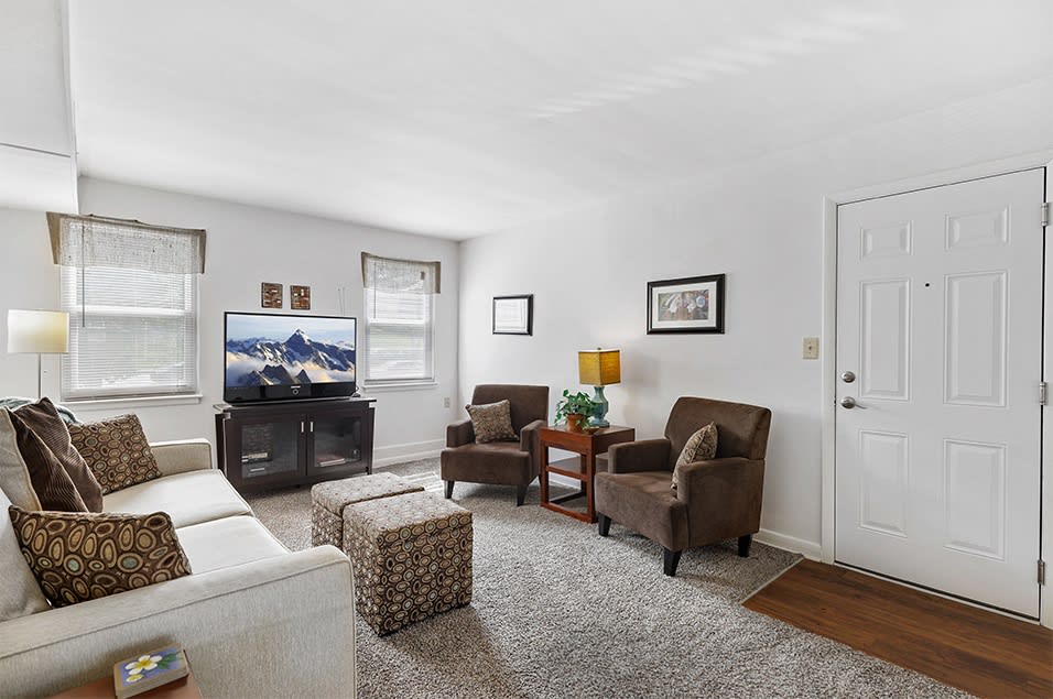 Apartments for Rent in Towson, MD Donnybrook Apartments Photos